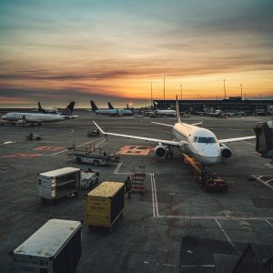 aéroport avec avions