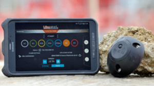 application sur mobile avec objet noir
